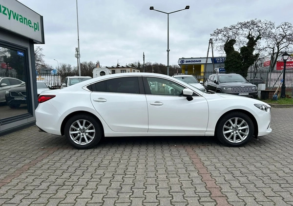 Mazda 6 cena 58900 przebieg: 198568, rok produkcji 2017 z Nałęczów małe 232